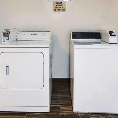 Motel 6-Conroe, Tx Εξωτερικό φωτογραφία